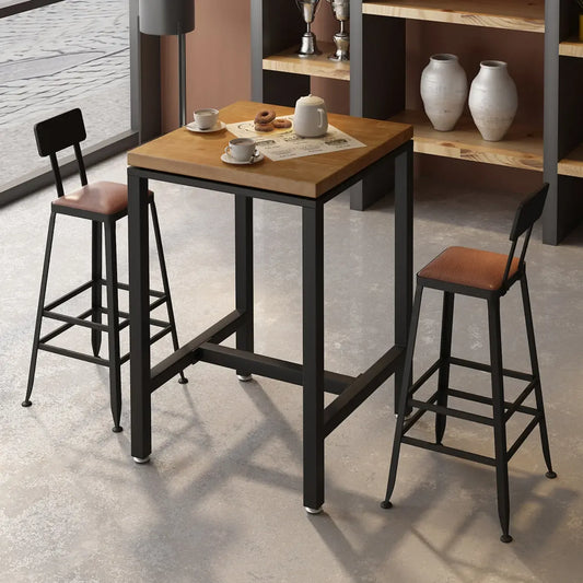 Table de bistrot carrée avec plateau en bois et repose-pieds en fer, plateau carré en bois et table de bistrot.