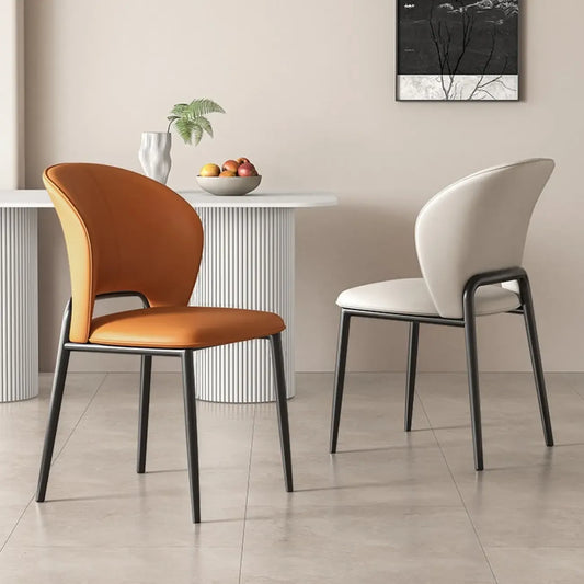 Chaise de salle à manger moderne en similicuir à dossier bas incurvé