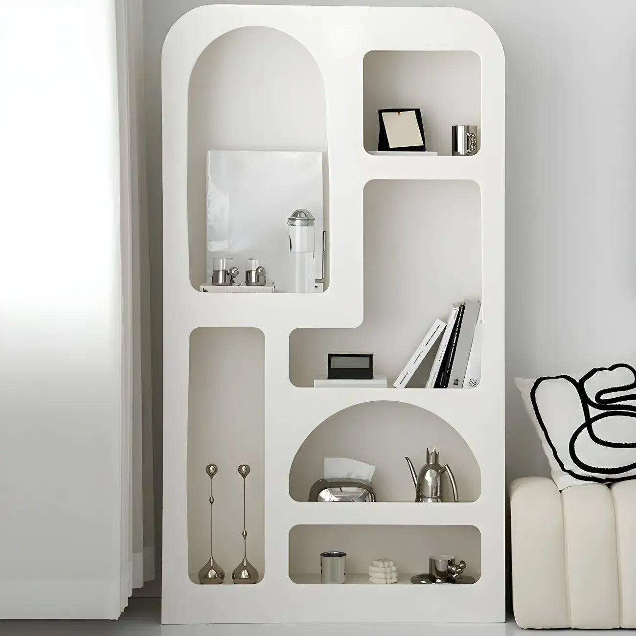 Vitrine à plusieurs étagères ouverte en bois blanc