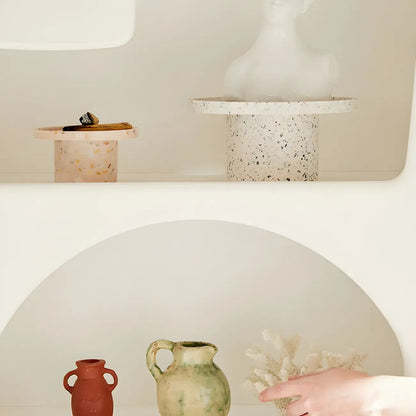 Vitrine à plusieurs étagères ouverte en bois blanc