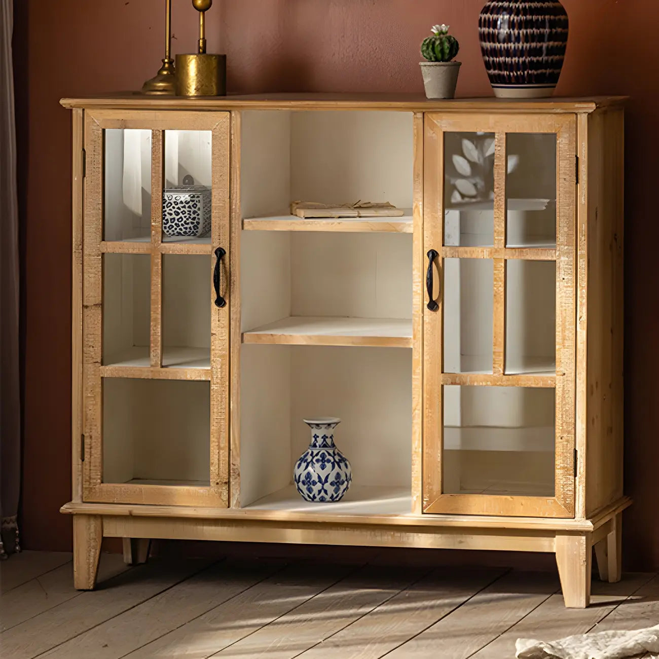 Vitrine standard avec portes vitrées en bois clair naturel