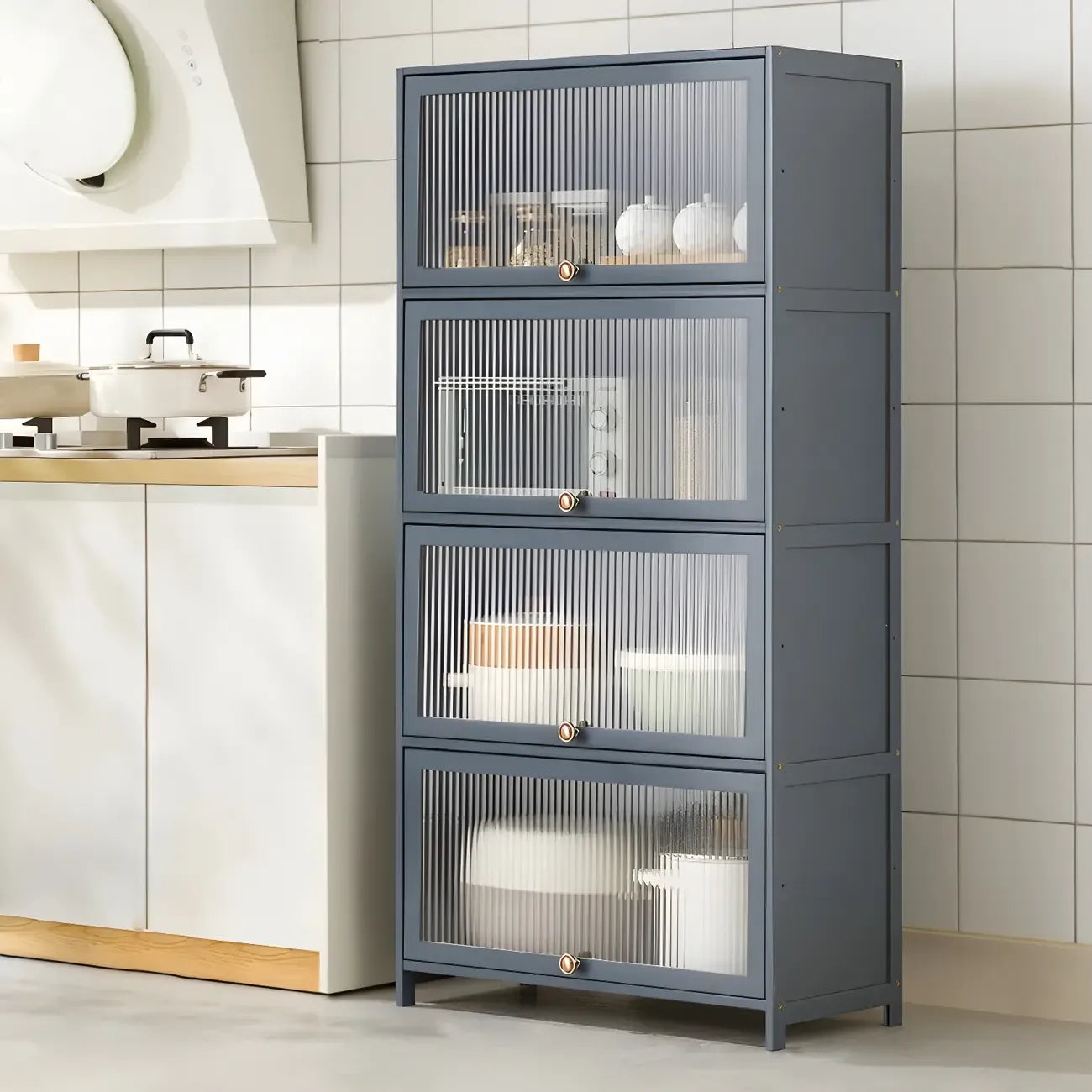 vaisselier de cuisine moderne en acier gris anthracite avec porte vitrée