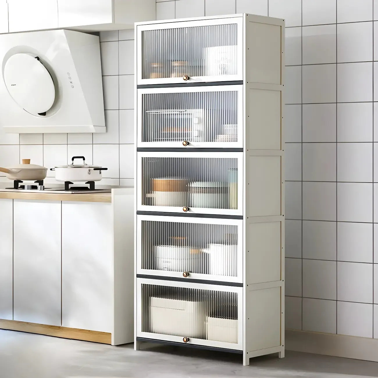 vaisselier de cuisine moderne en acier gris anthracite avec porte vitrée
