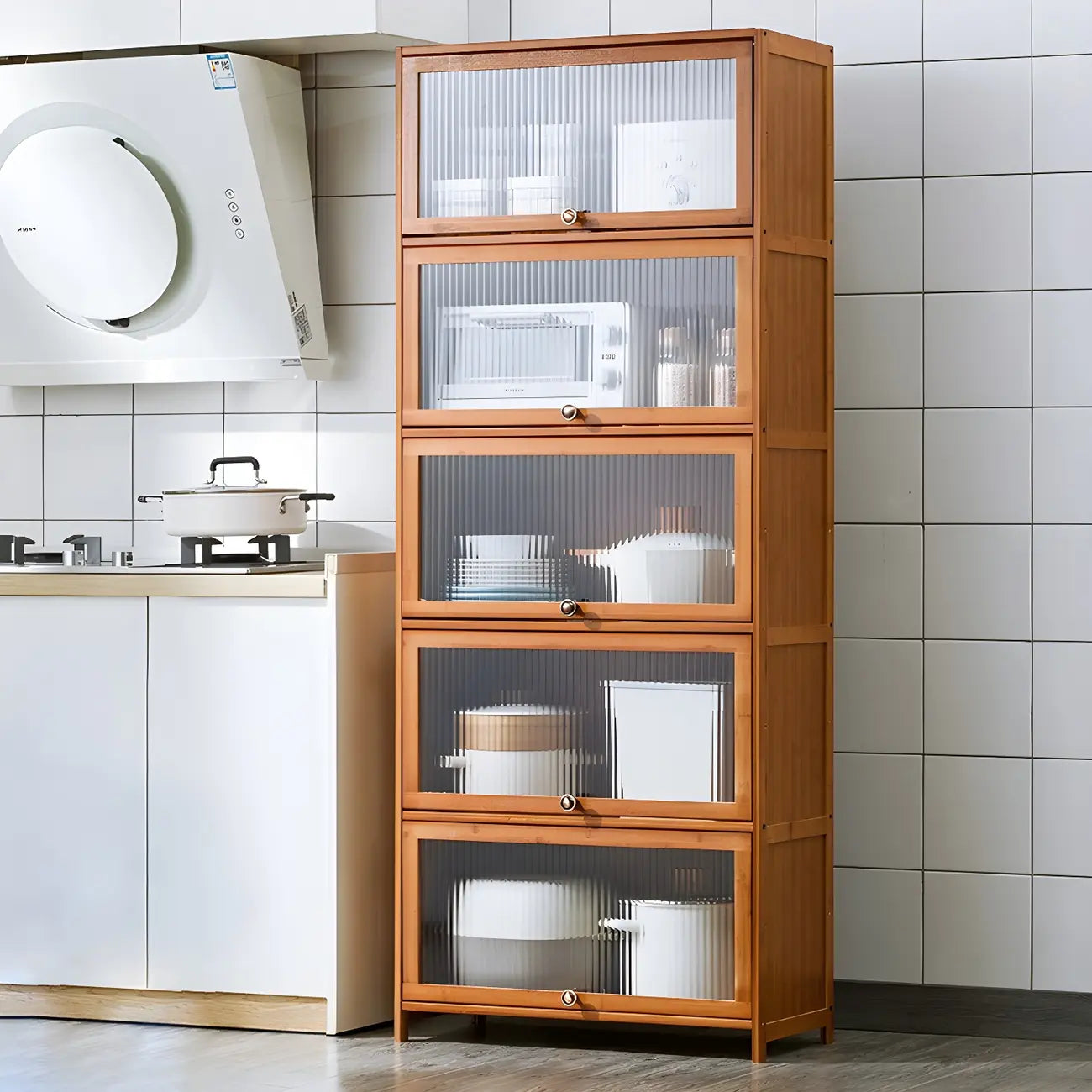 vaisselier de cuisine moderne en acier gris anthracite avec porte vitrée