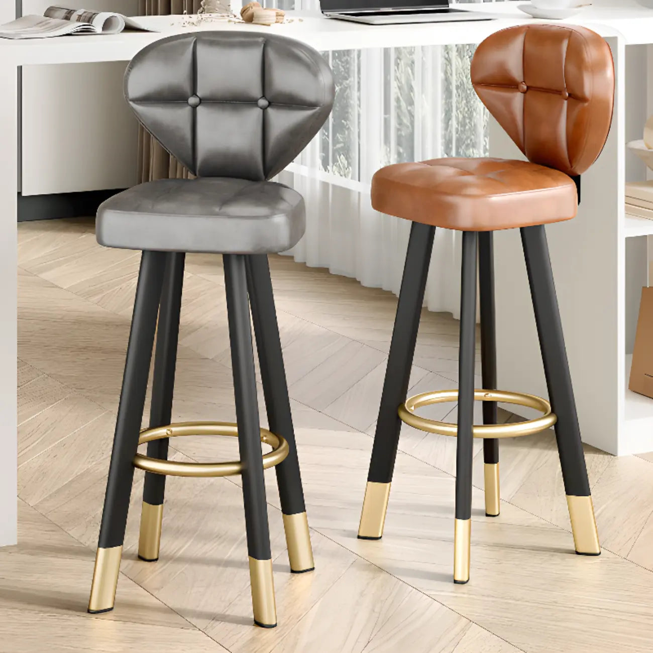 Tabourets de bar modernes capitonnés, hauteur comptoir, avec repose-pieds en métal