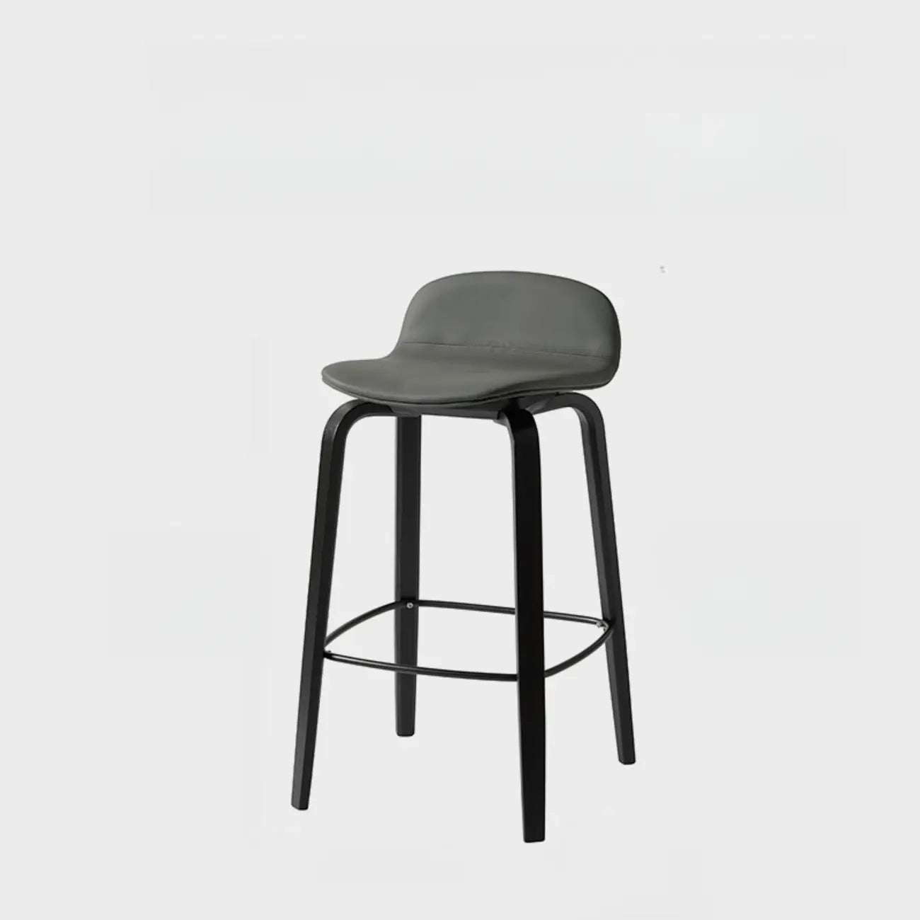 Tabourets de bar minimalistes en bois avec repose-pieds pour la cuisine