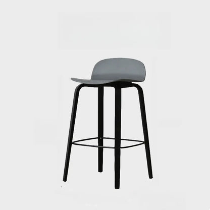 Tabourets de bar minimalistes en bois avec repose-pieds pour la cuisine