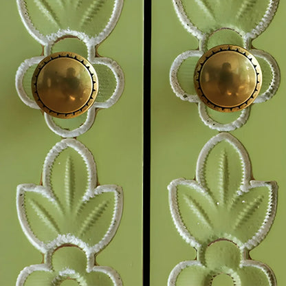 vaisselier en bois vert style campagne française avec rangement