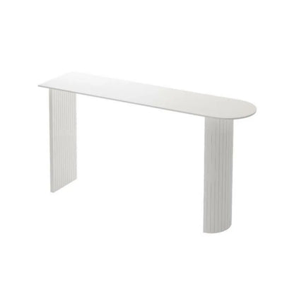 Table de bar moderne avec plateau en marbre et cadre géométrique pour les repas