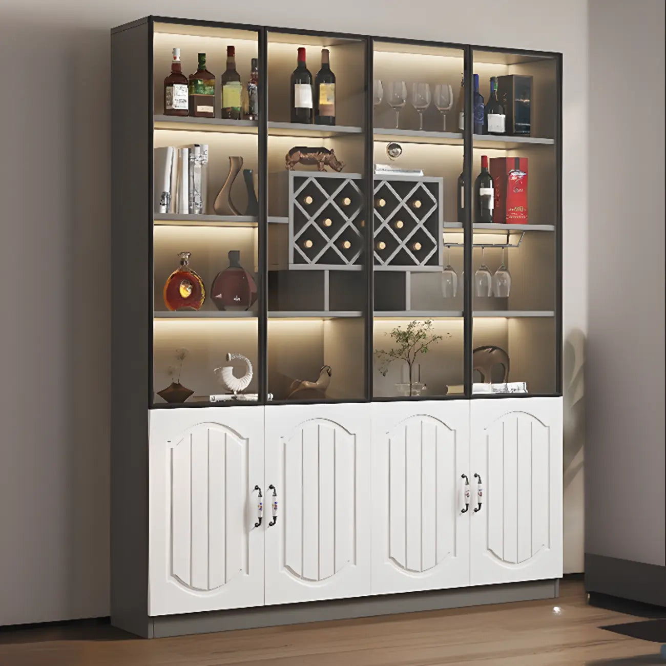 Vitrine en bois noir avec porte vitrée et rangement pour vin