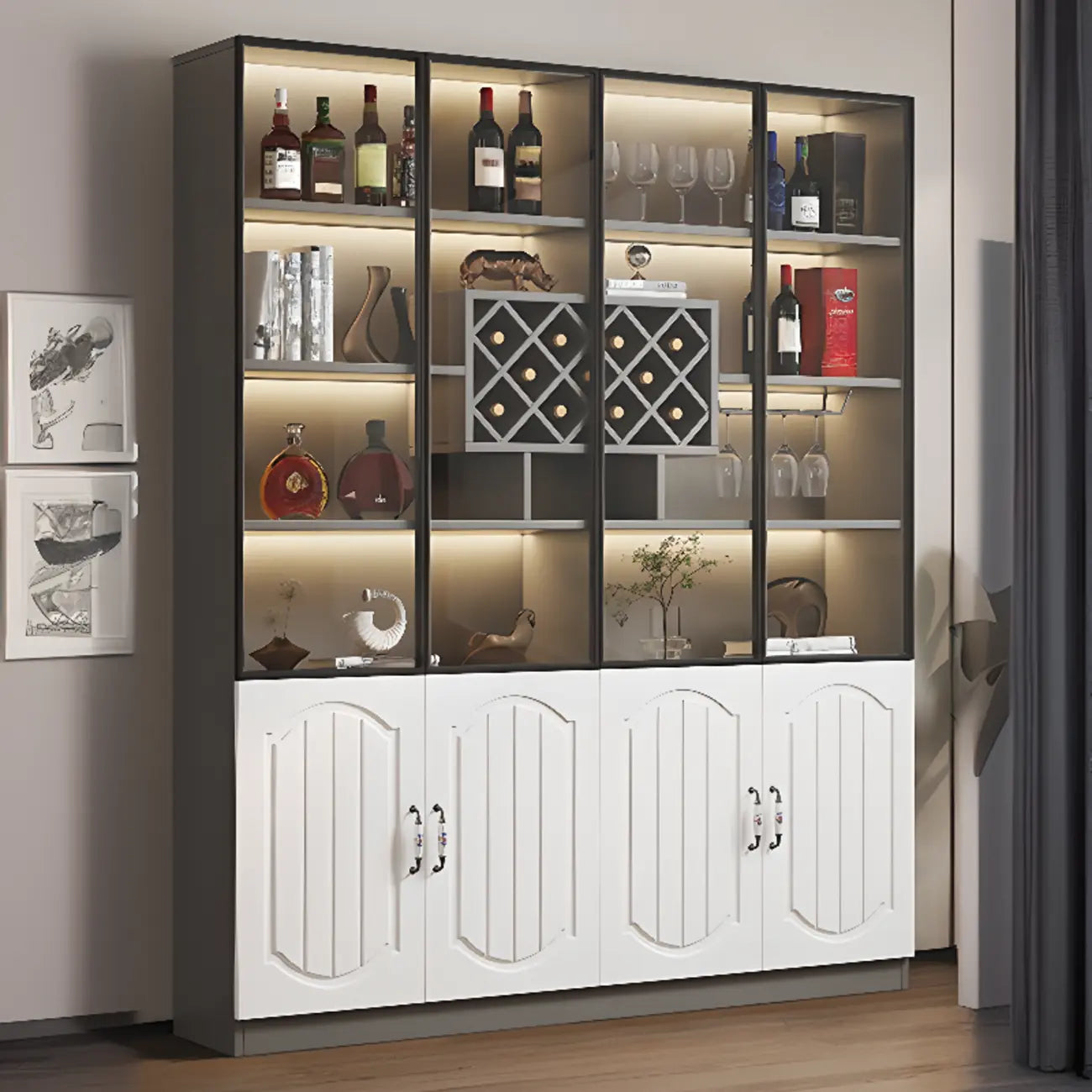 Vitrine en bois noir avec porte vitrée et rangement pour vin