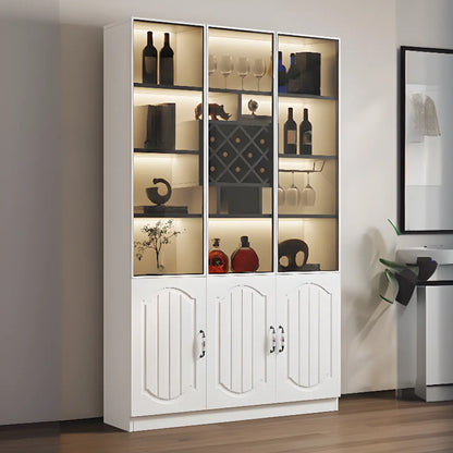 Vitrine en bois noir avec porte vitrée et rangement pour vin
