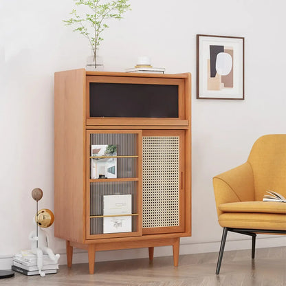 vaisselier de cuisine en bois brun avec portes en rotin