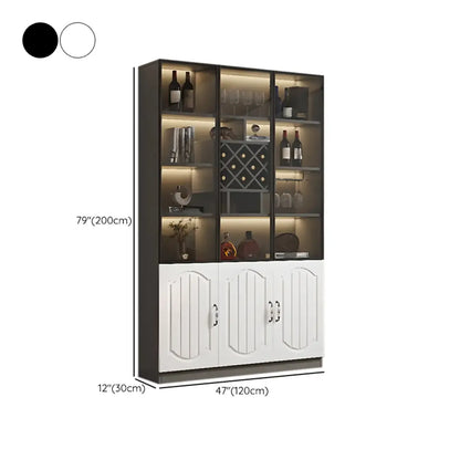 Vitrine en bois noir avec porte vitrée et rangement pour vin