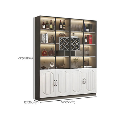 Vitrine en bois noir avec porte vitrée et rangement pour vin