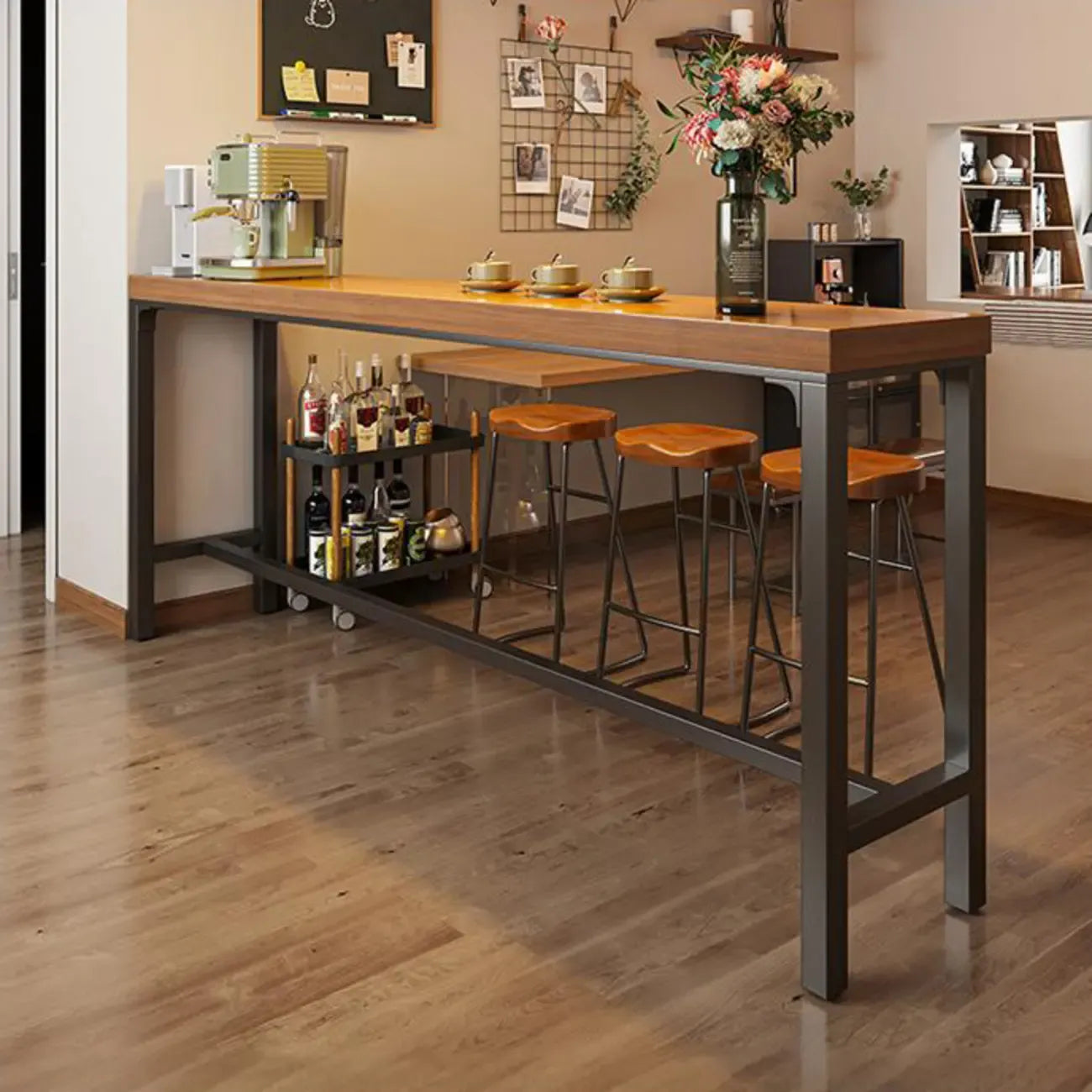 Table de bar longue contemporaine en bois avec repose-pieds en métal pour 8 personnes
