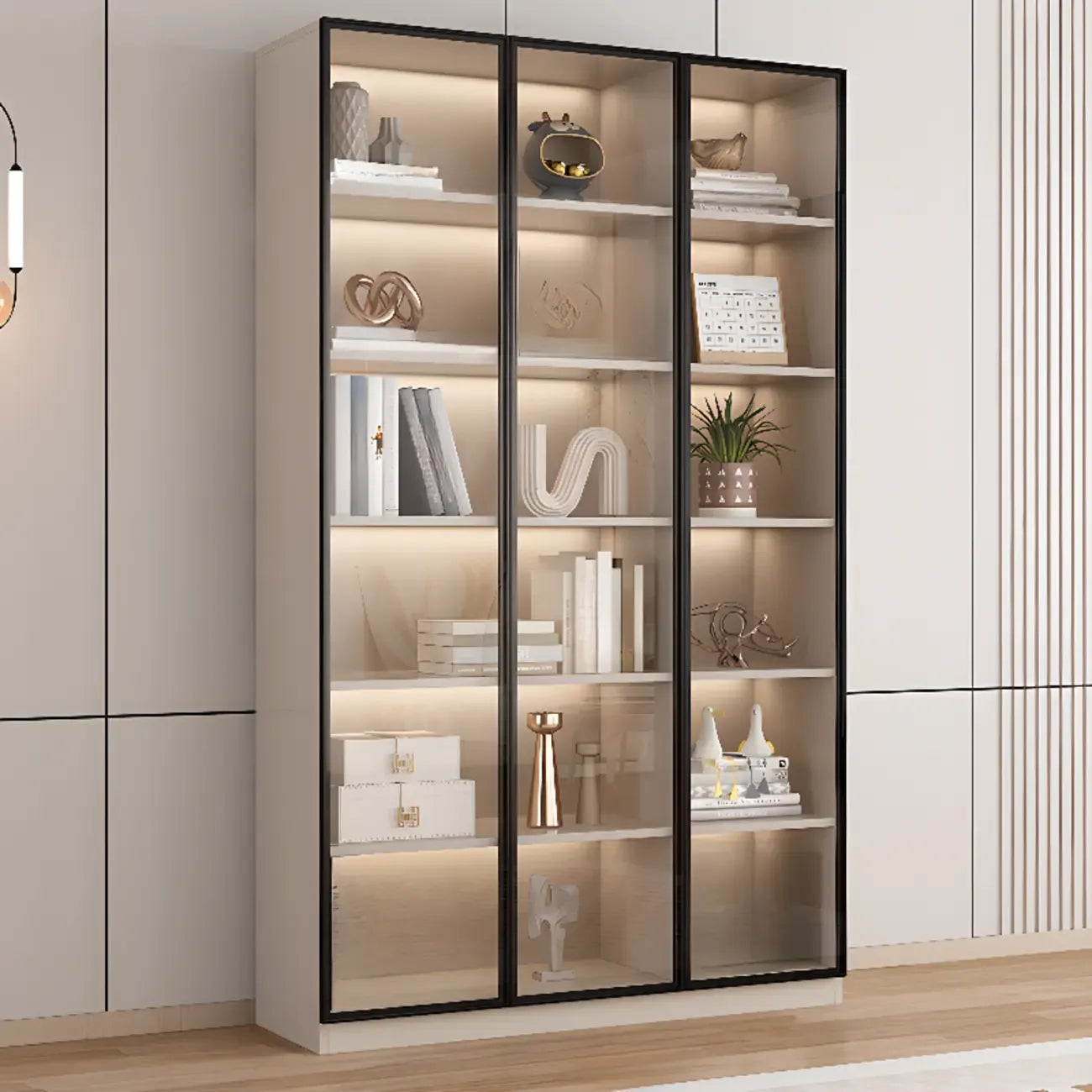 Vitrine sur pied avec porte en verre naturel de grande hauteur et rangement