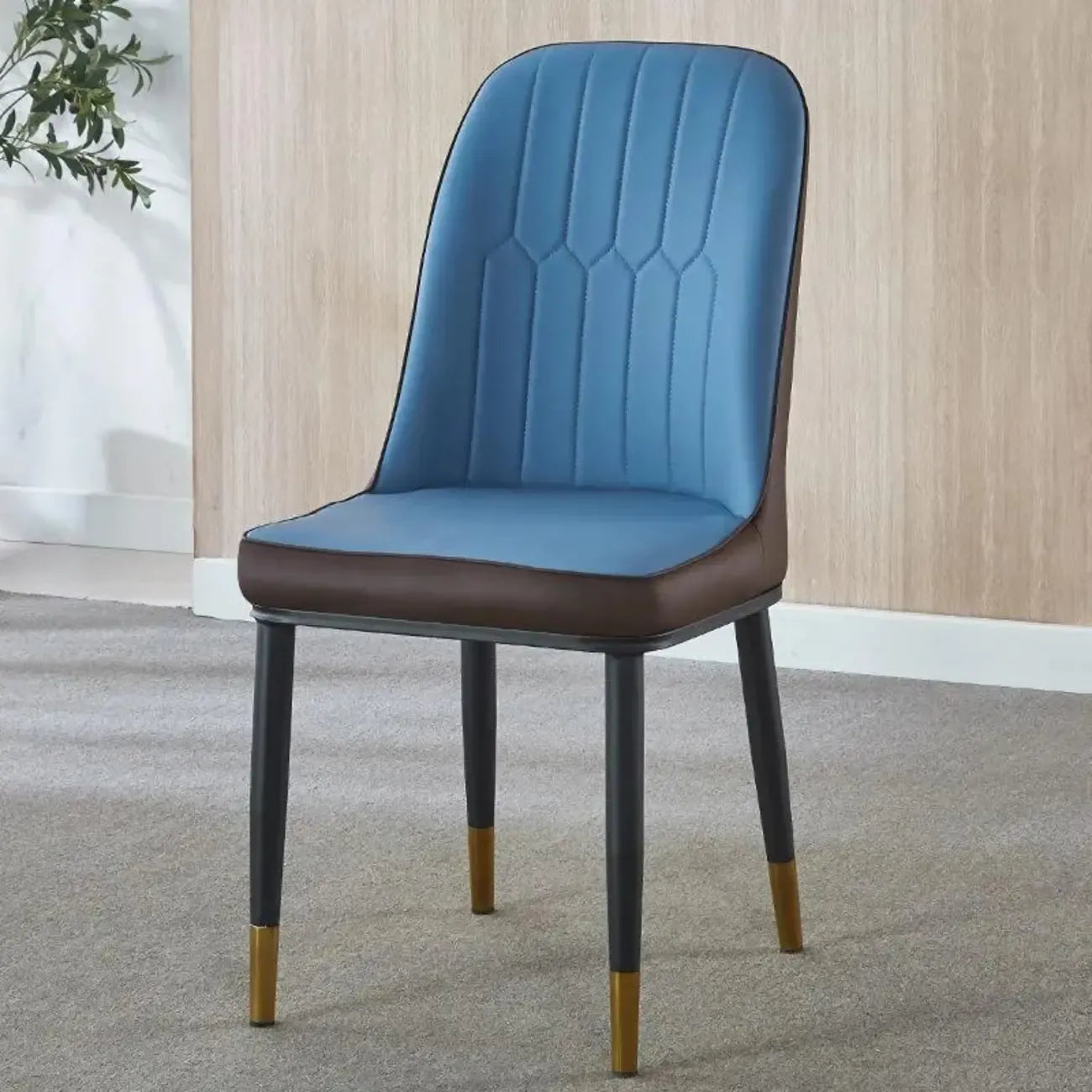 Chaise de salle à manger moderne en cuir rembourrée avec dossier haut