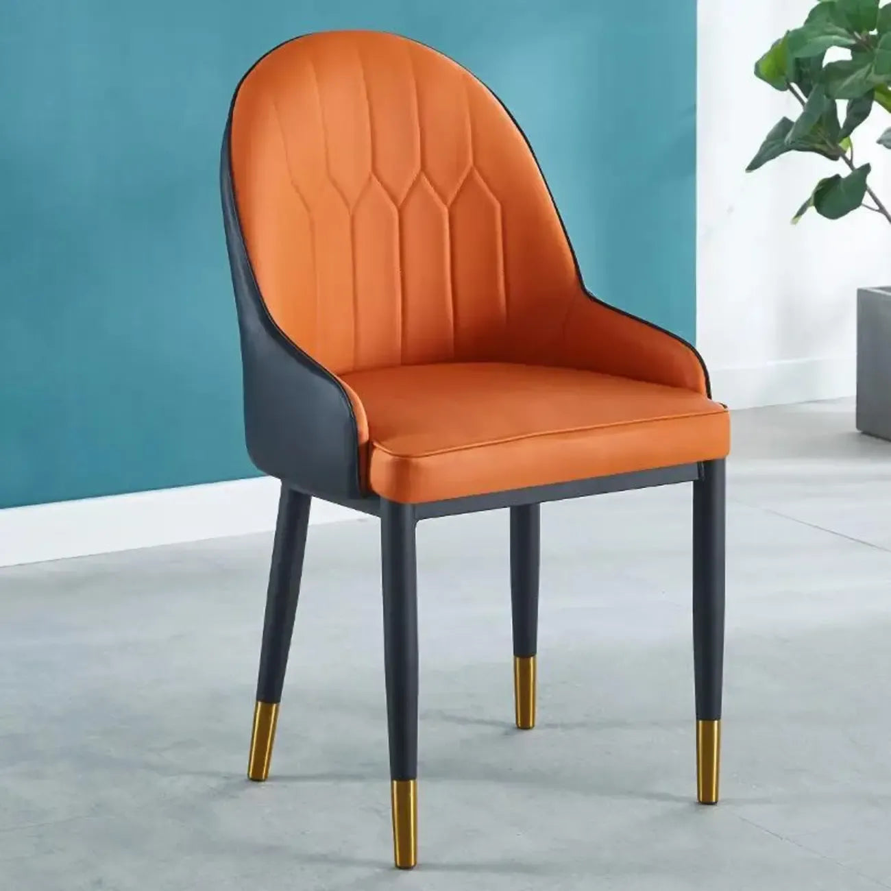 Chaise de salle à manger moderne en cuir rembourrée avec dossier haut