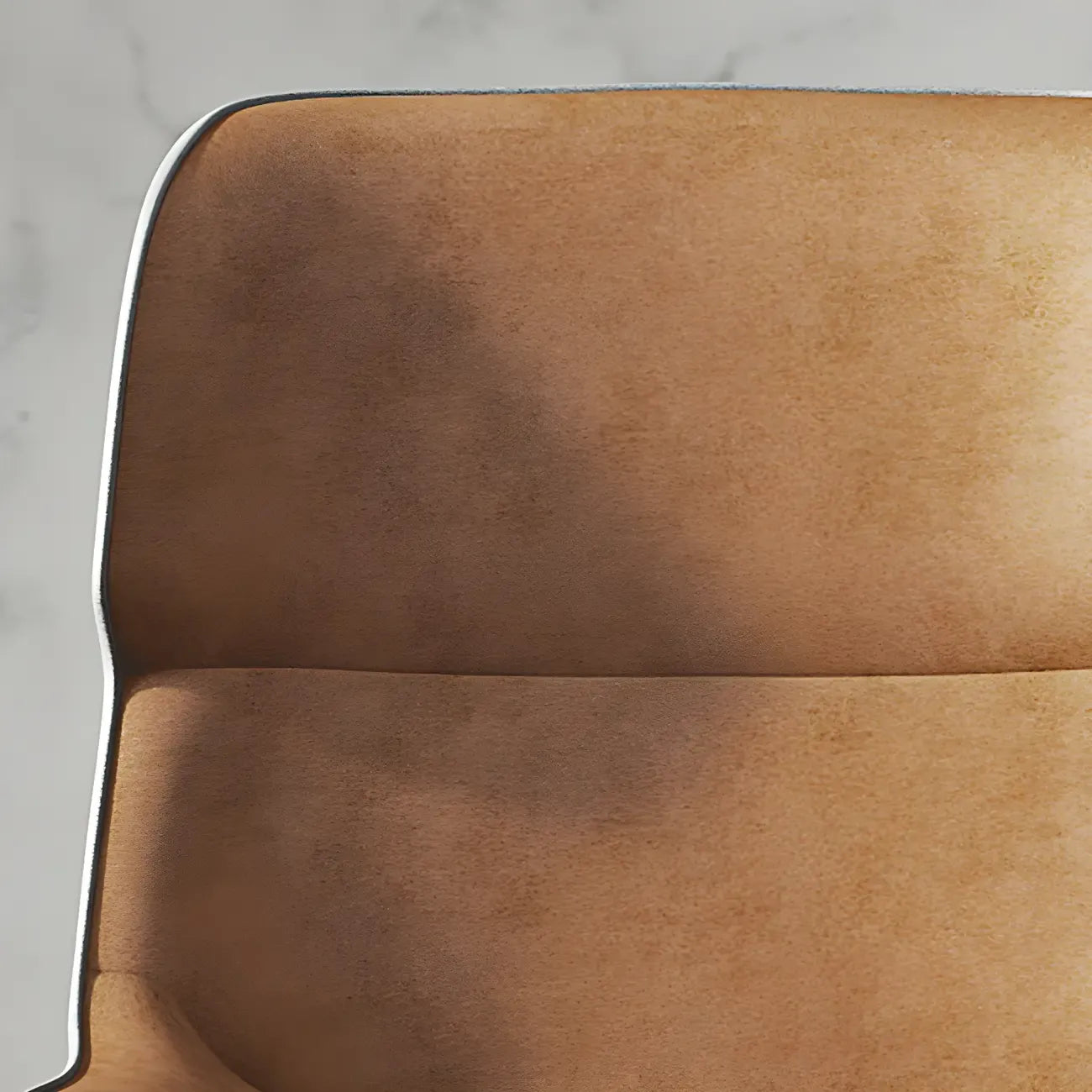 Chaise de salle à manger rembourrée en similicuir camel avec pieds en métal