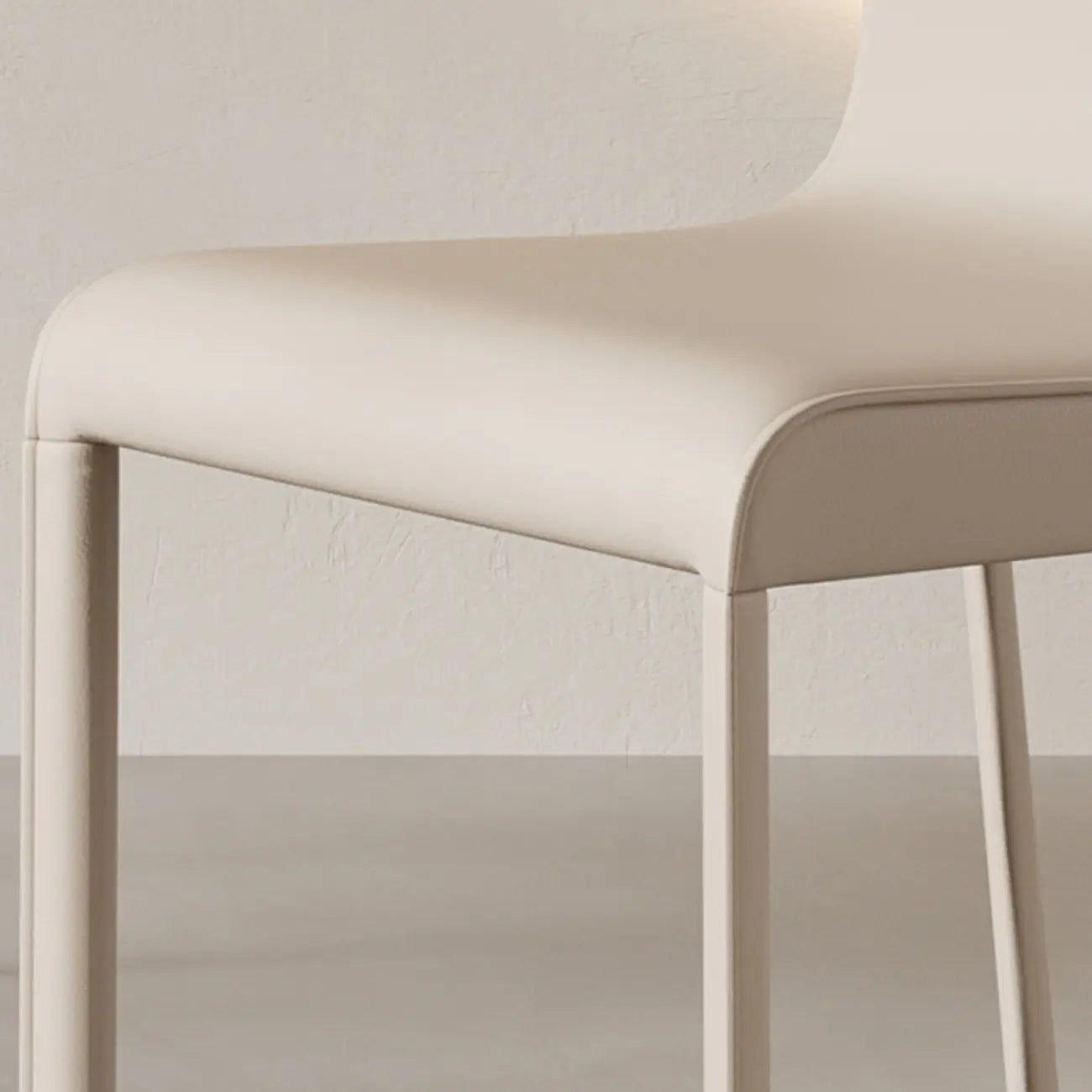 Chaise de salle à manger moderne sans accoudoirs en similicuir pour la cuisine