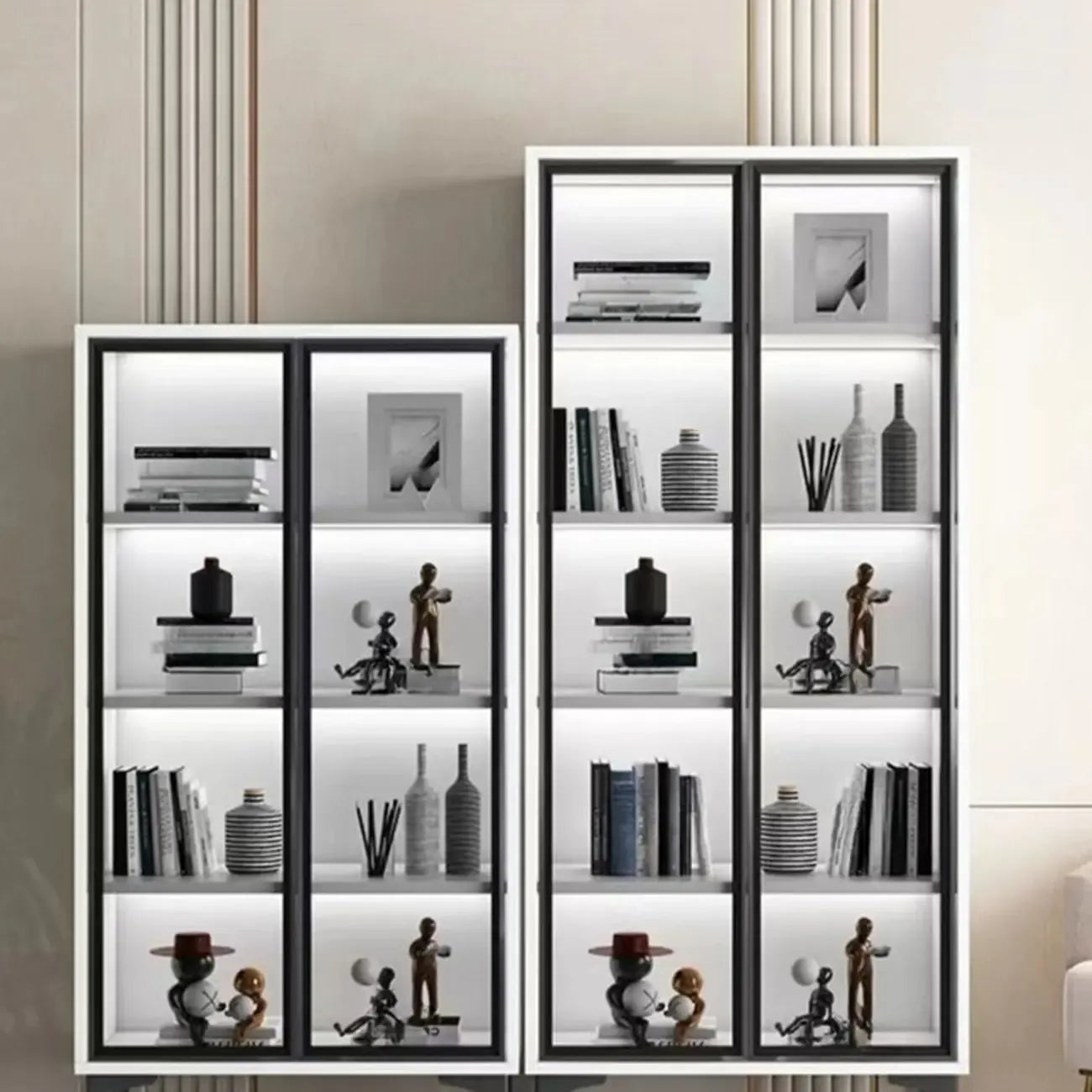 Bibliothèque moderne en bois avec portes vitrées et tiroirs de rangement