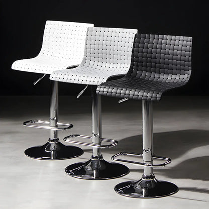 Tabourets de bar pivotants et réglables modernes en rotin synthétique à assise carrée
