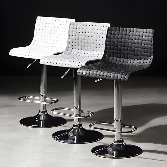 Tabourets de bar pivotants et réglables modernes en rotin synthétique à assise carrée