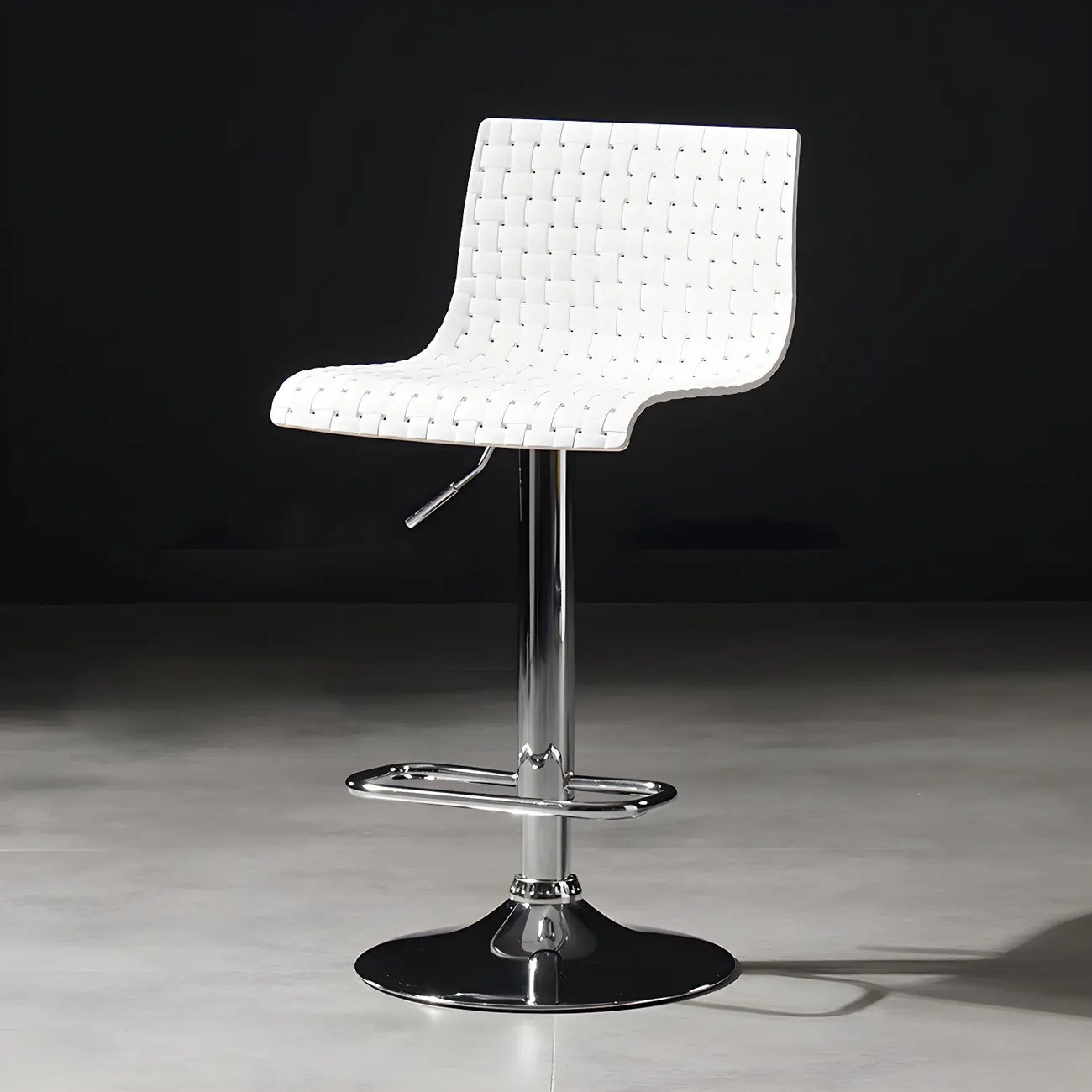 Tabourets de bar pivotants et réglables modernes en rotin synthétique à assise carrée