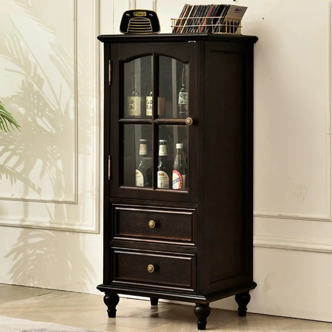 vaisselier traditionnel à 2 tiroirs en bois massif avec porte vitrée