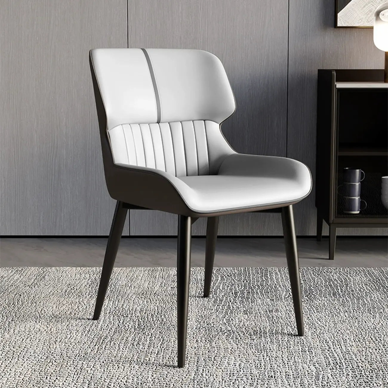 Chaise de salle à manger sans accoudoirs, dossier bas en cuir
