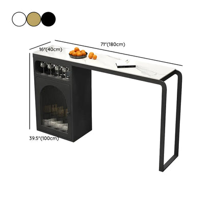 Tables de bar de cuisine modernes en métal et pierre blanche et dorée avec rangement pour vin