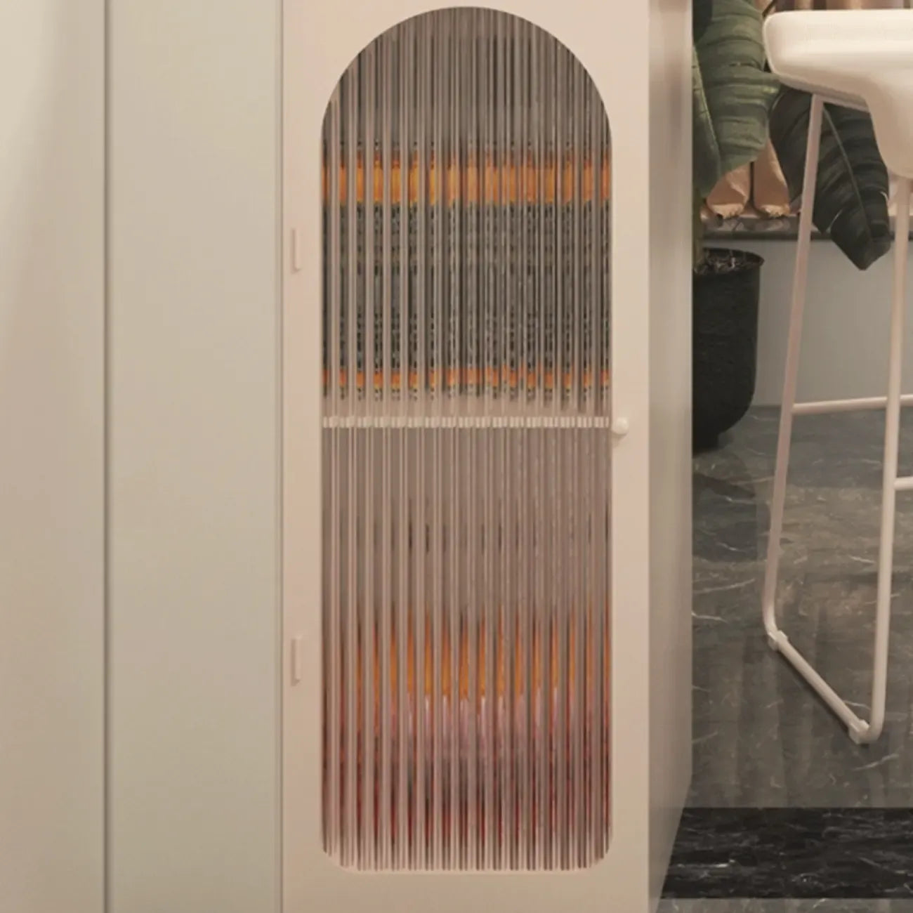 Tables de bar modernes en pierre et métal à double piédestal avec rangement intégré