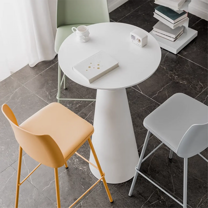Élégante table de bar ronde sur piédestal en marbre blanc