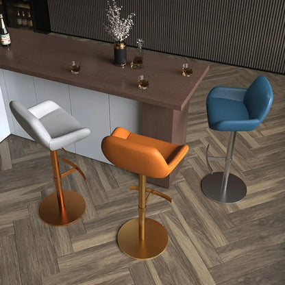 Tabourets de bar pivotants minimalistes en cuir avec dossier bas pour la cuisine