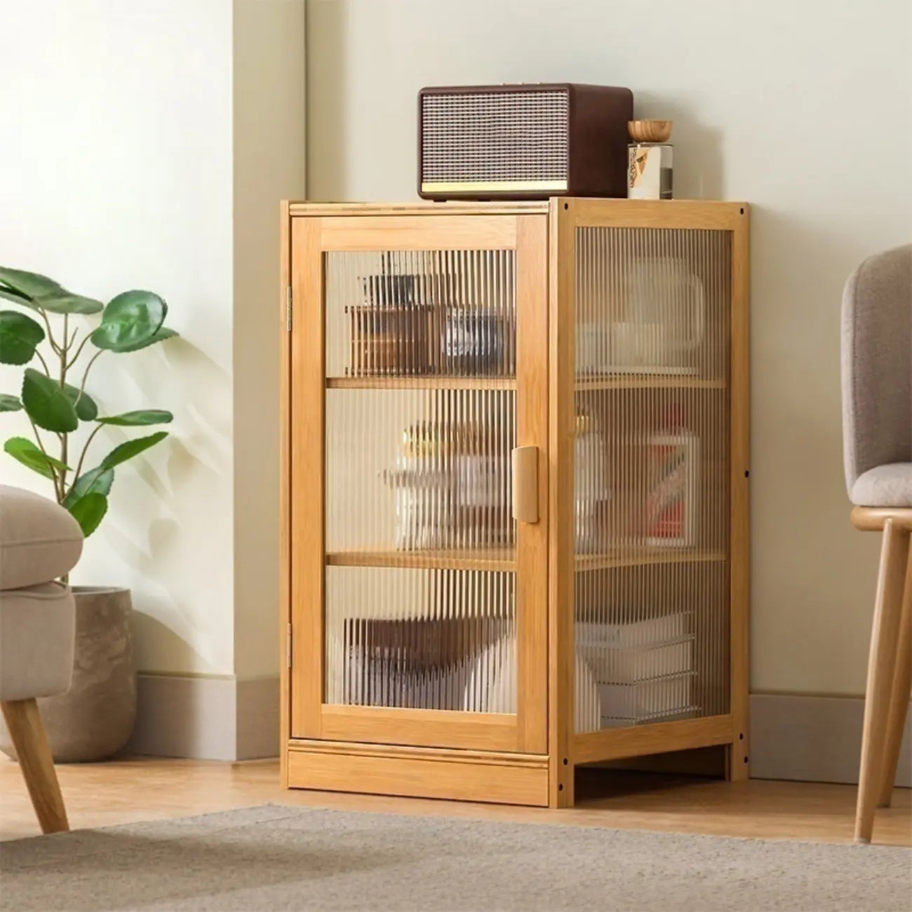 Vitrine étroite et réglable de style scandinave en bambou et verre