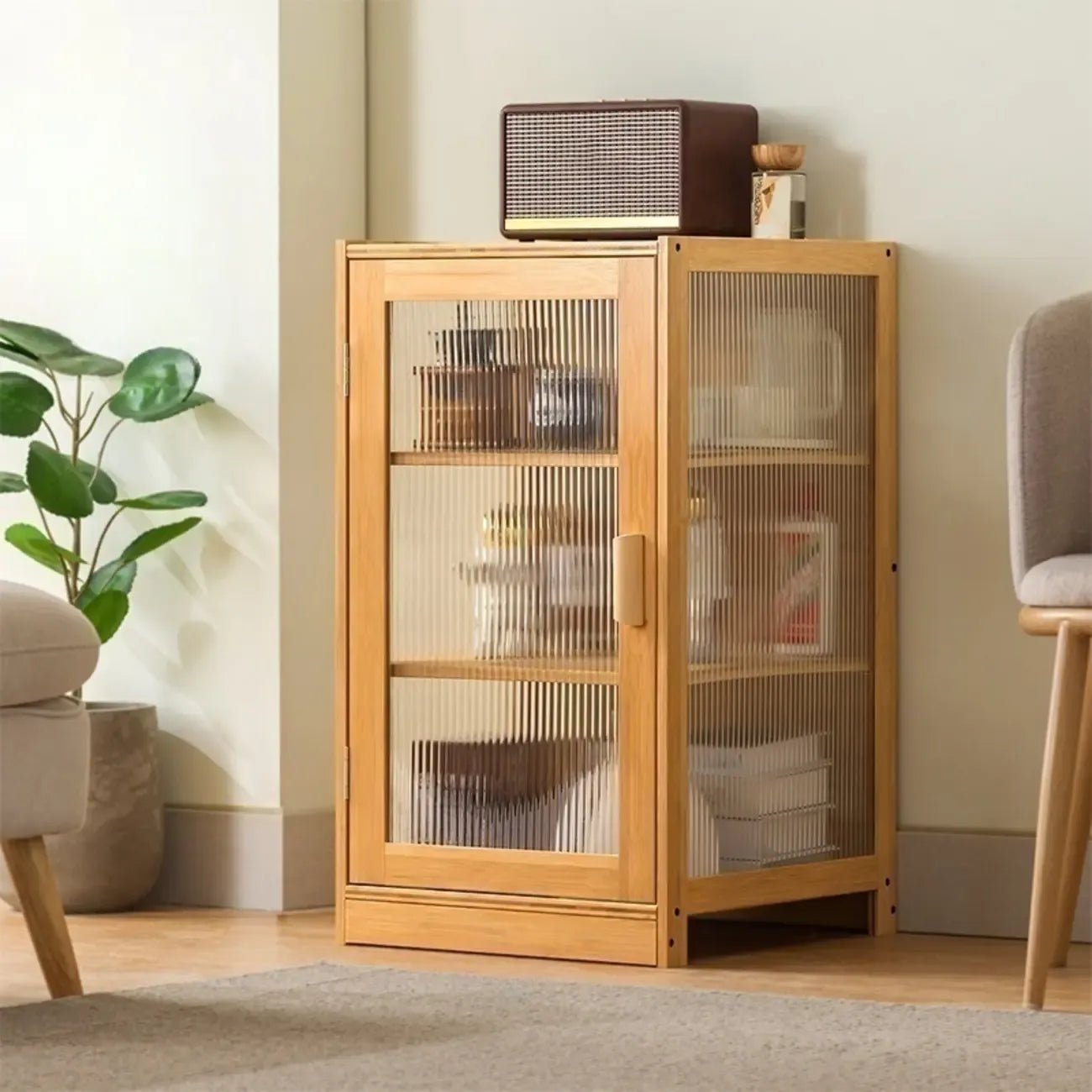 Vitrine étroite et réglable de style scandinave en bambou et verre