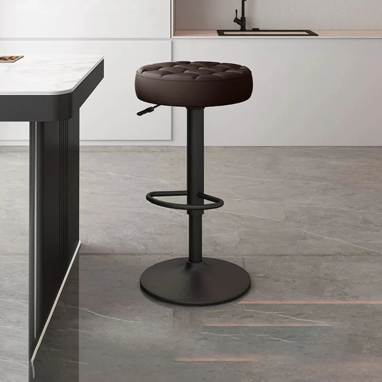 Tabourets de bar pivotants réglables revêtus de cuir