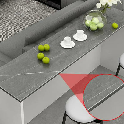 Table de bar élégante avec plateau en pierre et bois pour salon