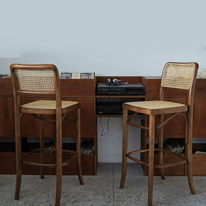 Tabouret de bar haut carré en rotin style vintage, élégant et élégant.