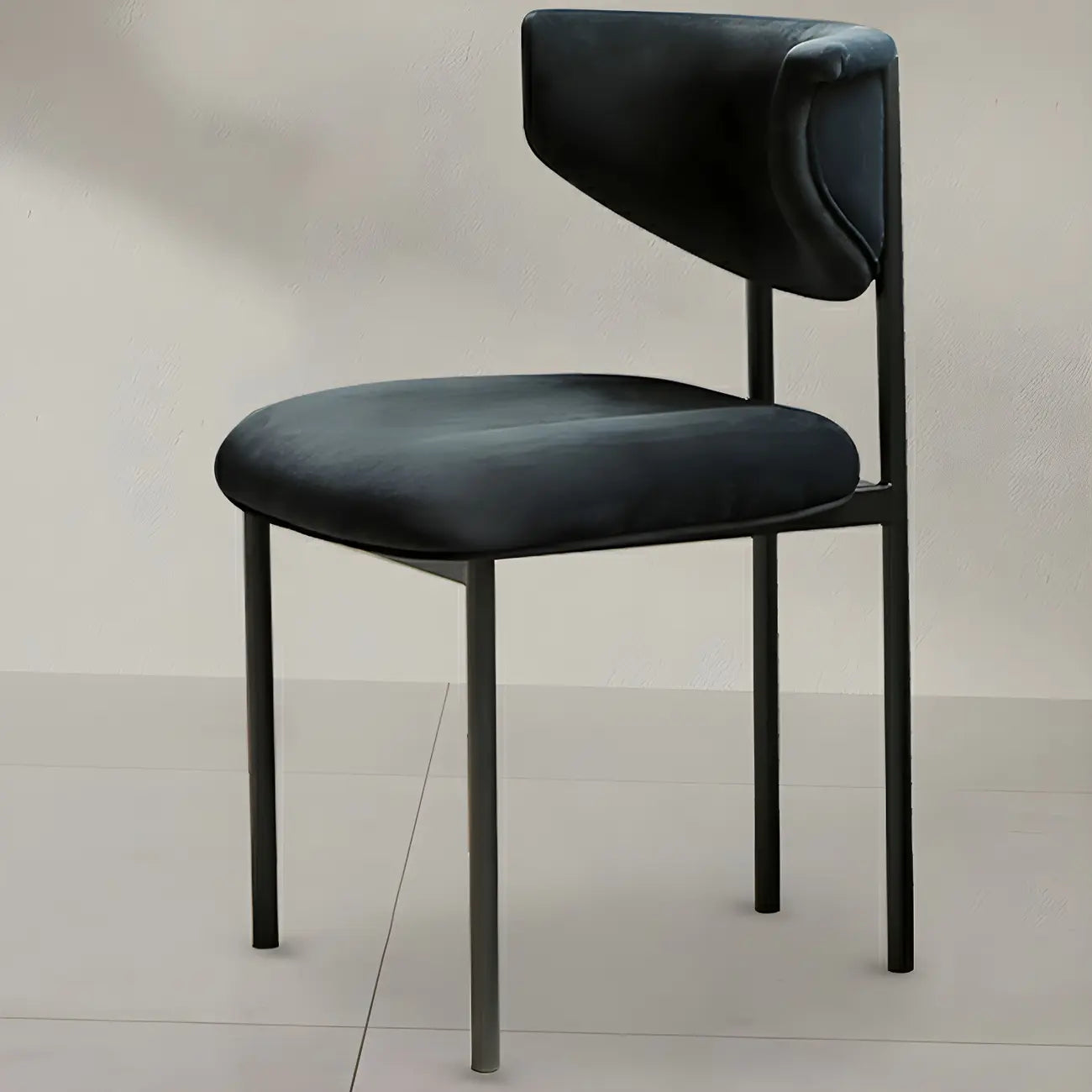 Chaise de salle à manger rembourrée avec pieds en métal et dossier ouvert