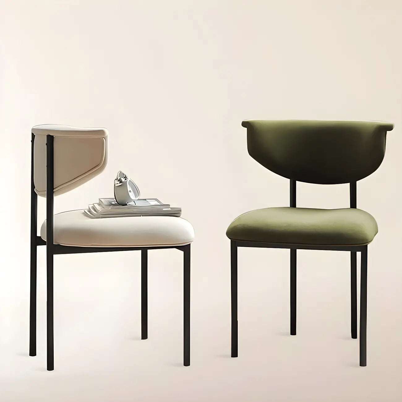 Chaise de salle à manger rembourrée avec pieds en métal et dossier ouvert