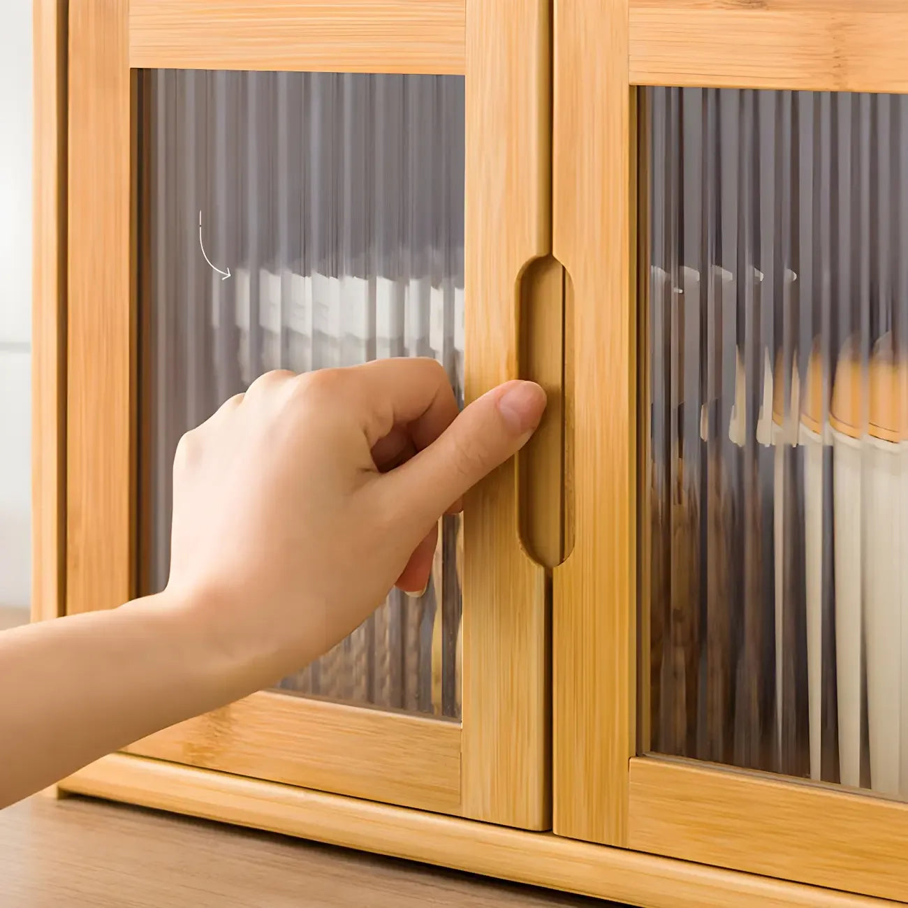 Vitrine moderne en bambou avec portes en acrylique