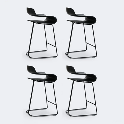 Tabouret de bar industriel en plastique et structure en acier, dossier bas et sans accoudoirs