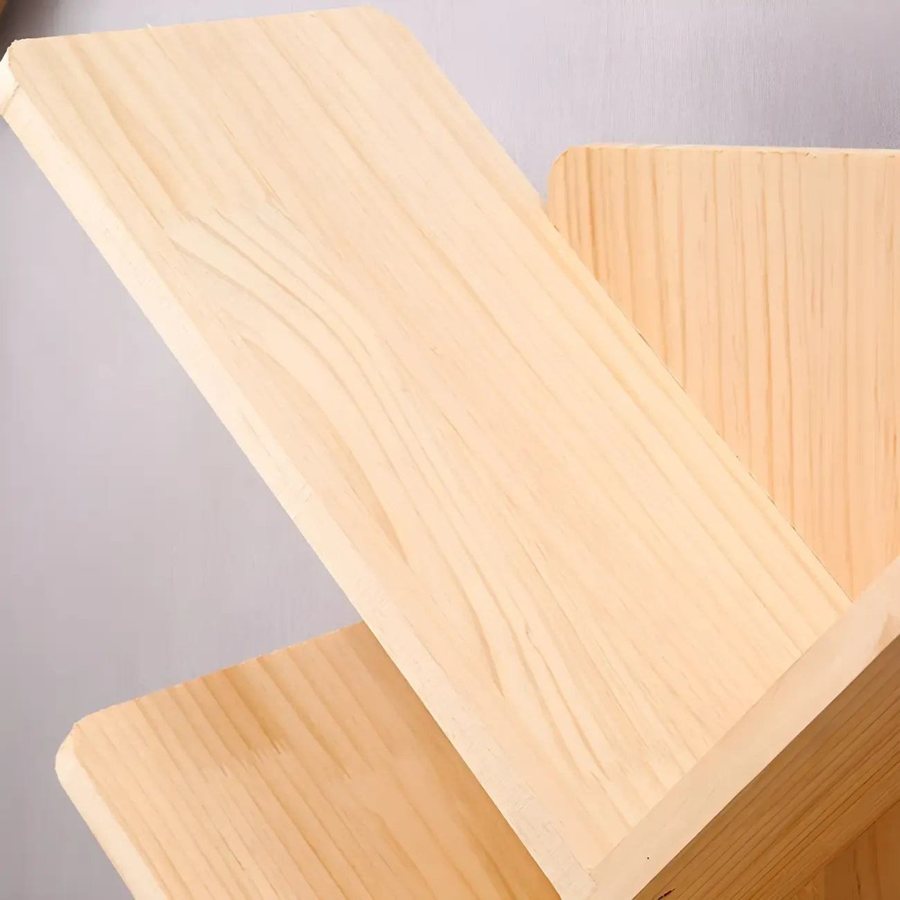 Étagère bibliothèque tendance en bois brun en forme d'arbre