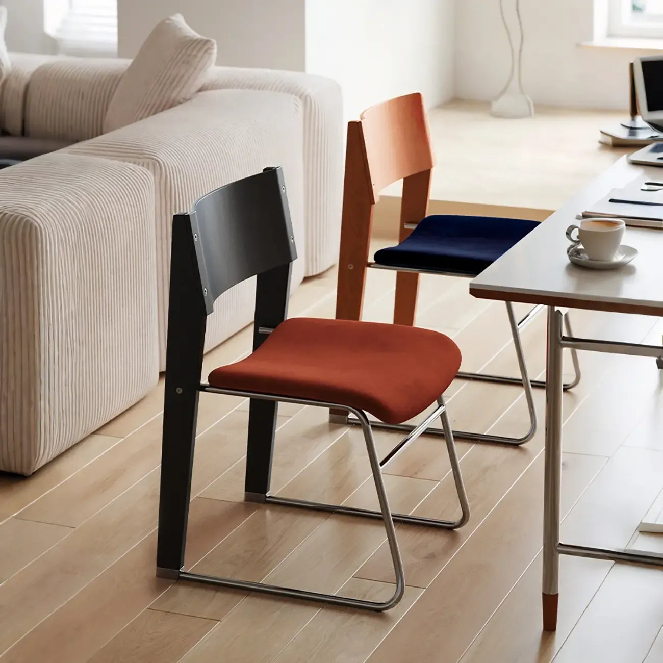 Ensemble de 2 chaises de salle à manger modernes en bois et velours, dossier ouvert, sans accoudoirs