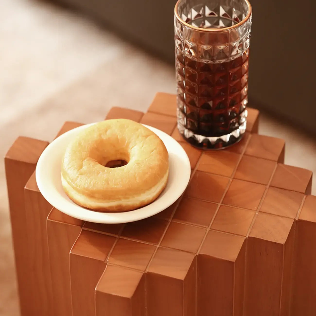 Table d'appoint carrée en bois massif pour salon