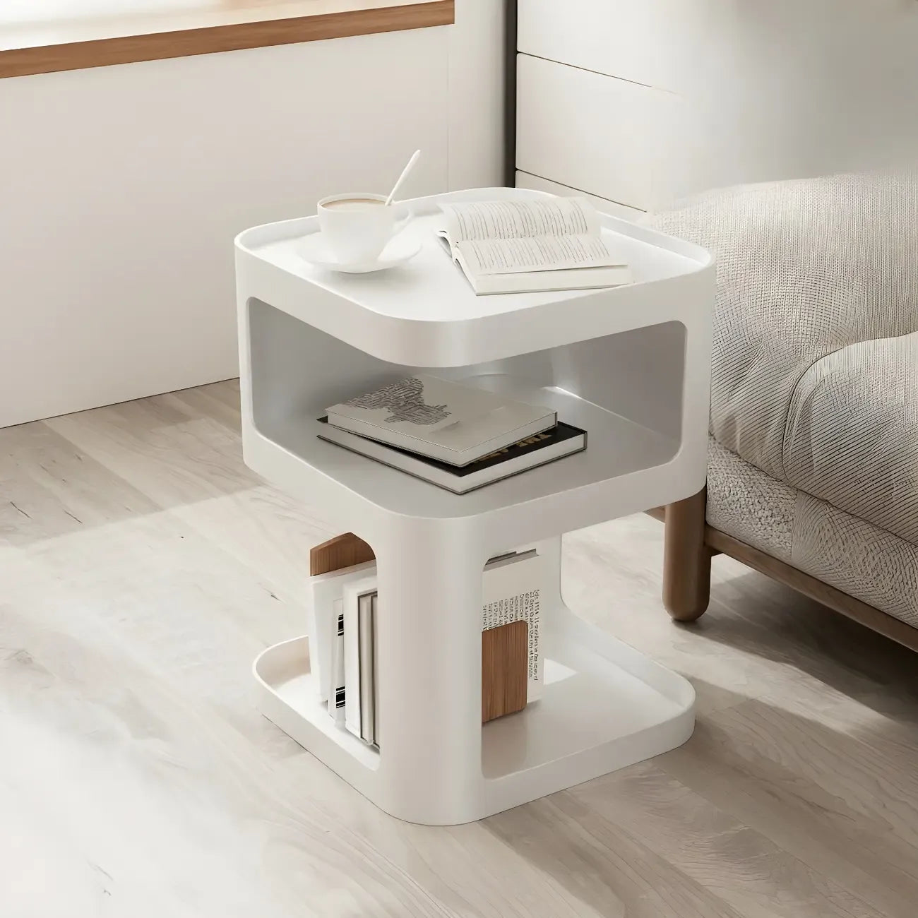 Table d'appoint carrée moderne en métal avec étagères de rangement