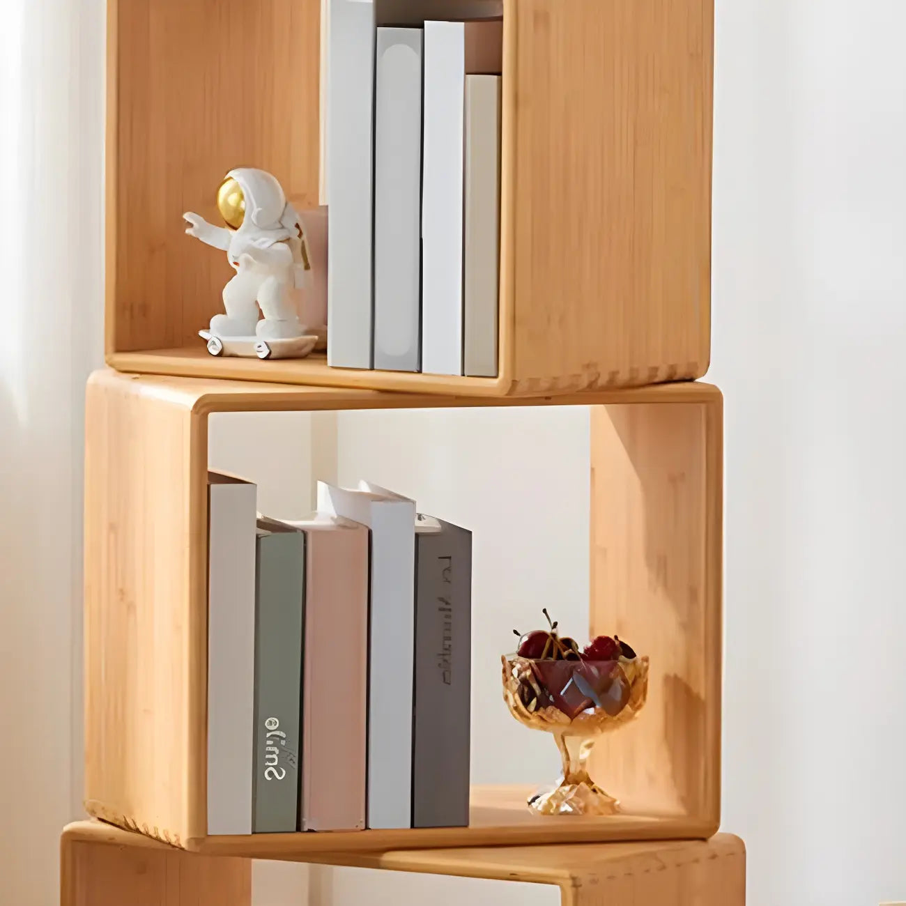 Bibliothèque d'exposition moderne en bois à 4 niveaux, de forme cubique ouverte