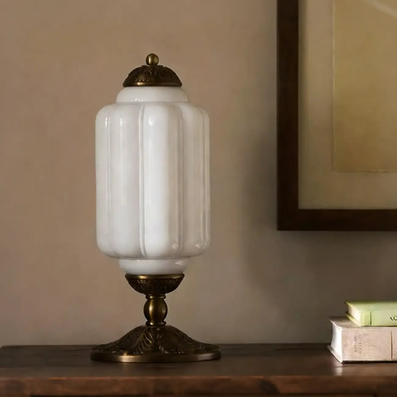 Lampe de table élégante en verre vert vintage avec pied en laiton